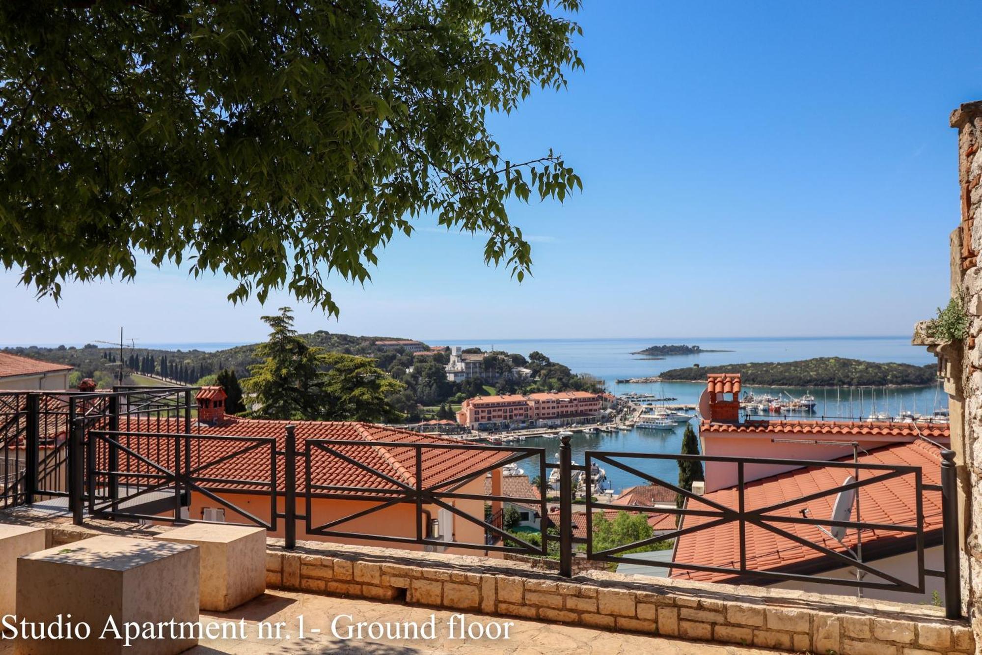 Casanova Apartments - Viewpoint Vrsar Exterior photo